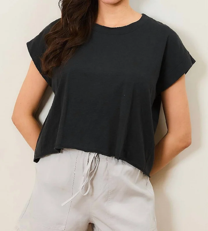 Techno Suave Boxy Crop Top In Black